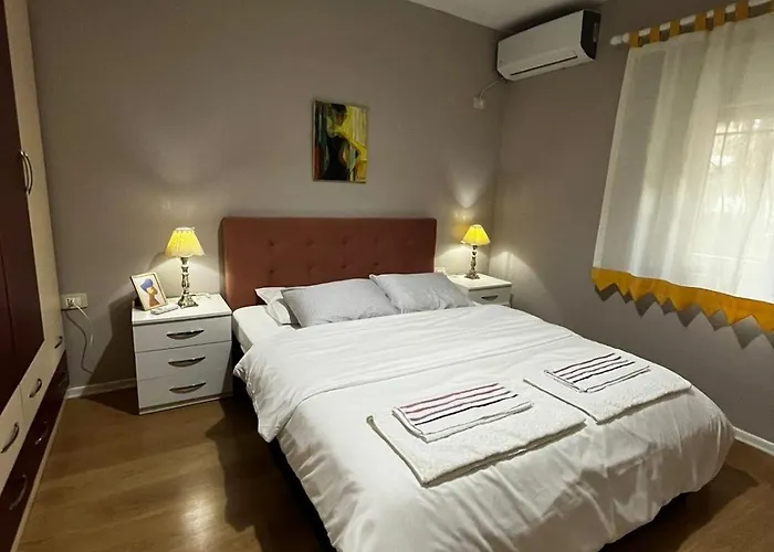 Bllok Area Apartment