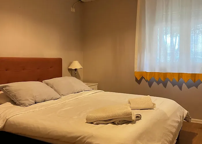 Bllok Area Apartment